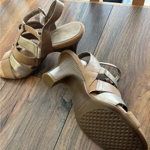 Aerosoles Women's Tan Strappy Heels